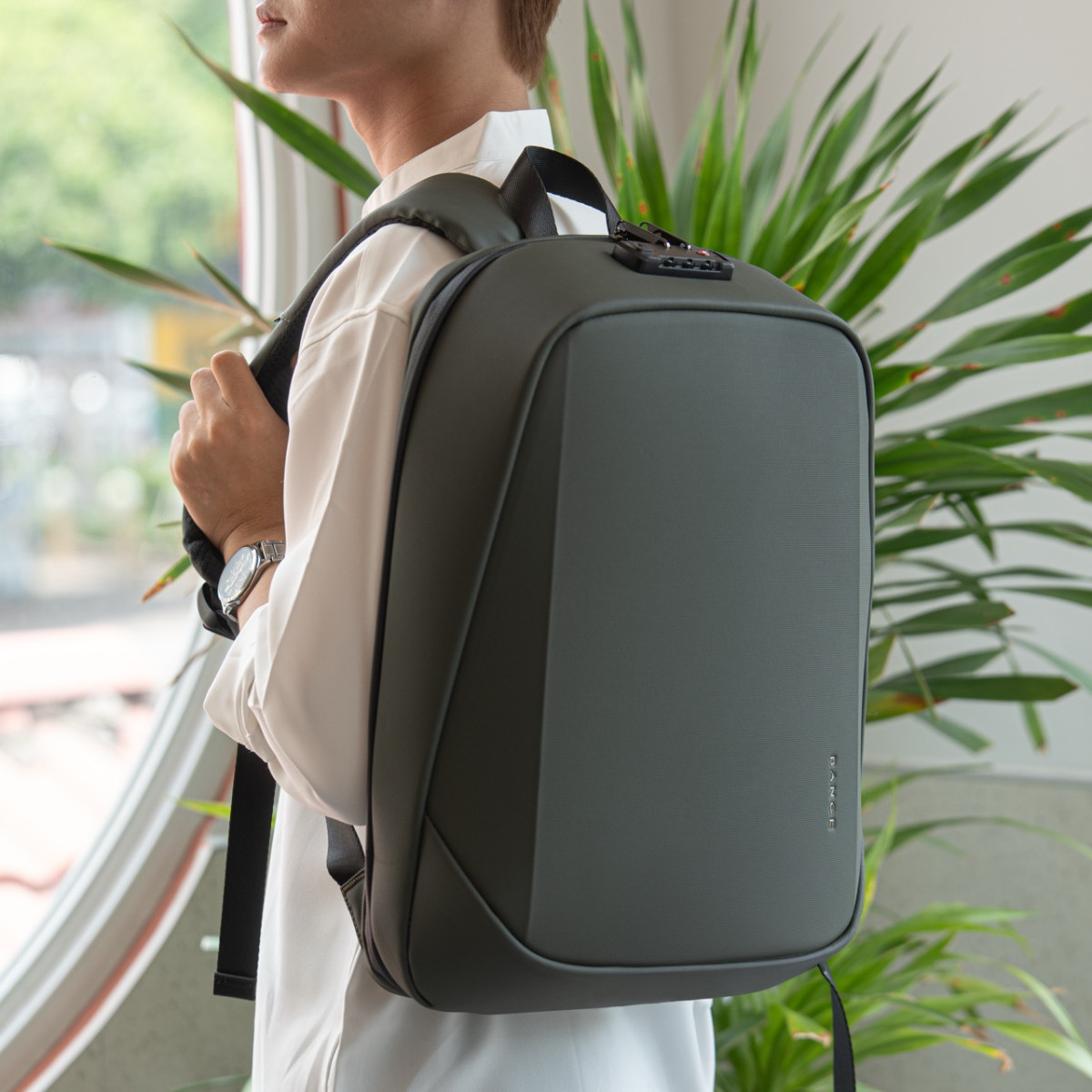 Balo đựng đồ công nghệ Giải pháp cho việc mang theo thiết bị công nghệ một cách tiện lợi